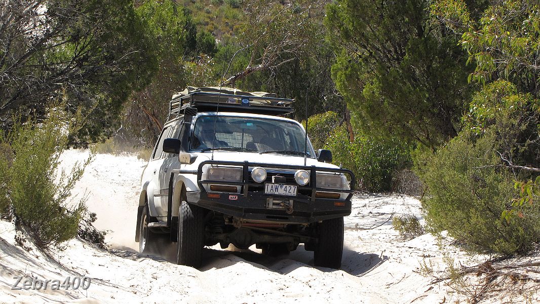 15-Gerry Gee negotiates a bend on the Border Track.jpg